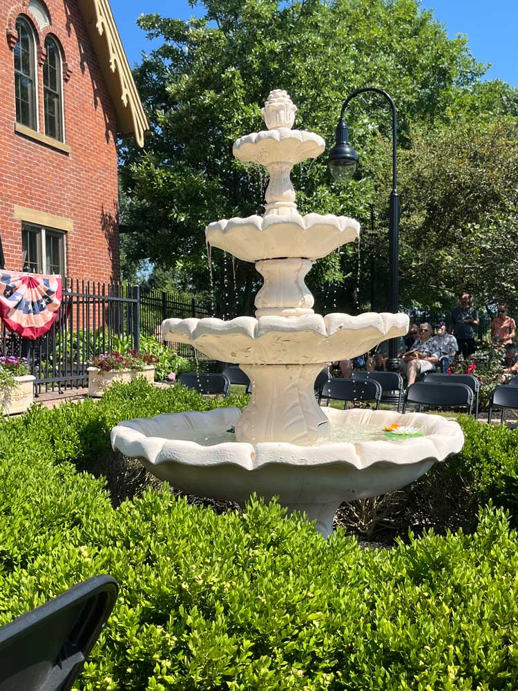 Community Honors Loved Ones at Ohio's Hospice Celebrating Life's Stories® Butterfly Release in Heath